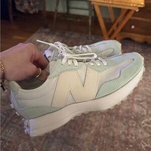 New Balance Women's White & Mint Green Retro Runner Sneakers